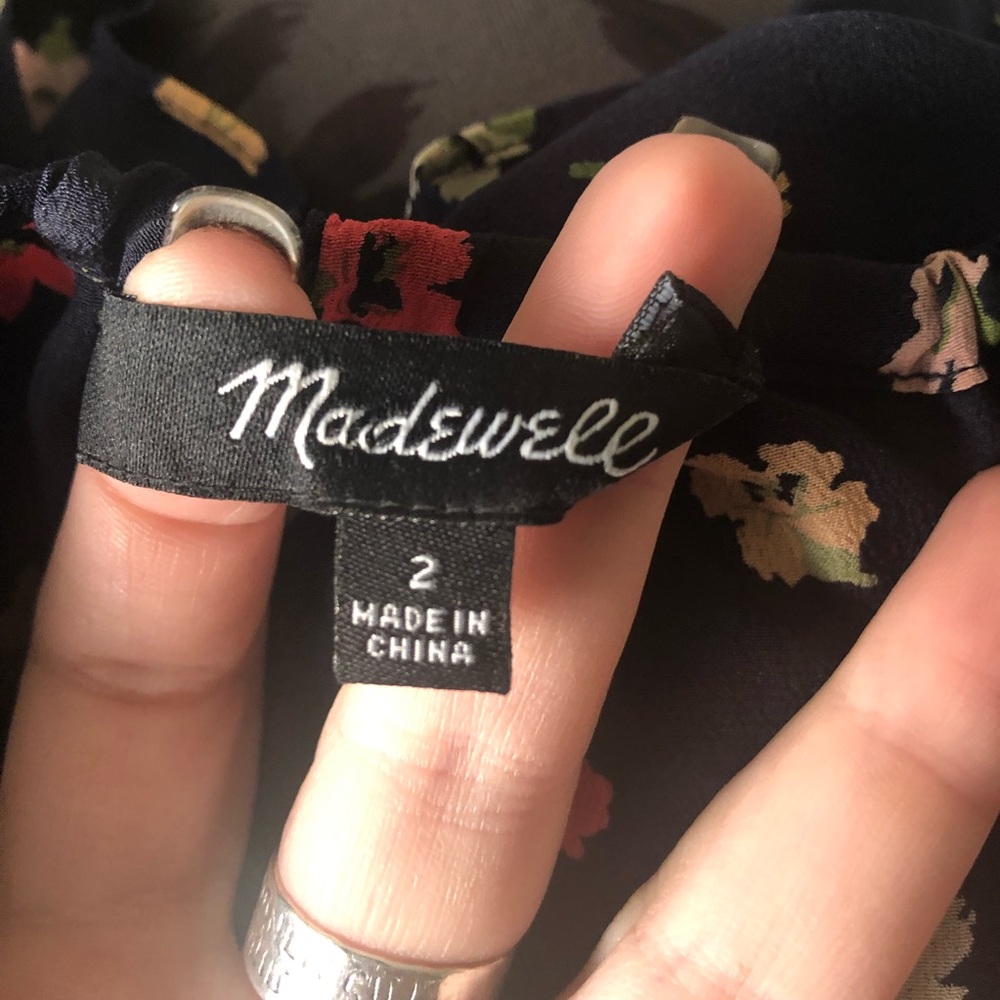 Madewell 100% silk navy floral top blouse - Picture 12 of 13